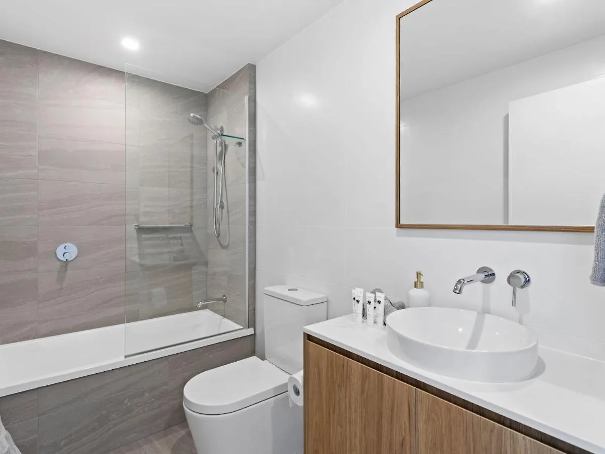 Apartment Beachfront Luxury In Palm Beach With Rooftop Pool - Gchm Gold Coast